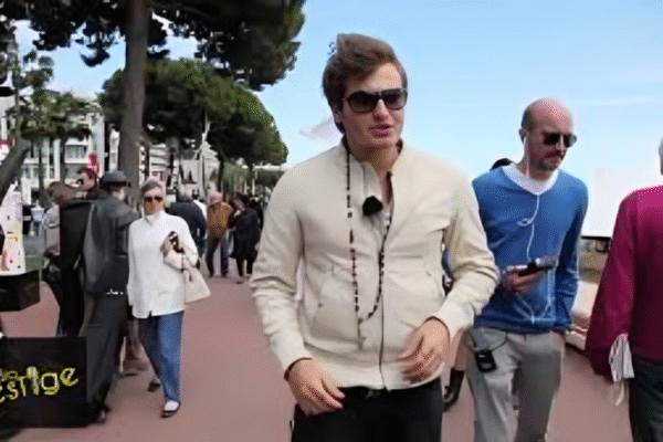 Comment faire des selfies avec Dorian Rossini