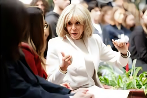 Chute Brigitte Macron